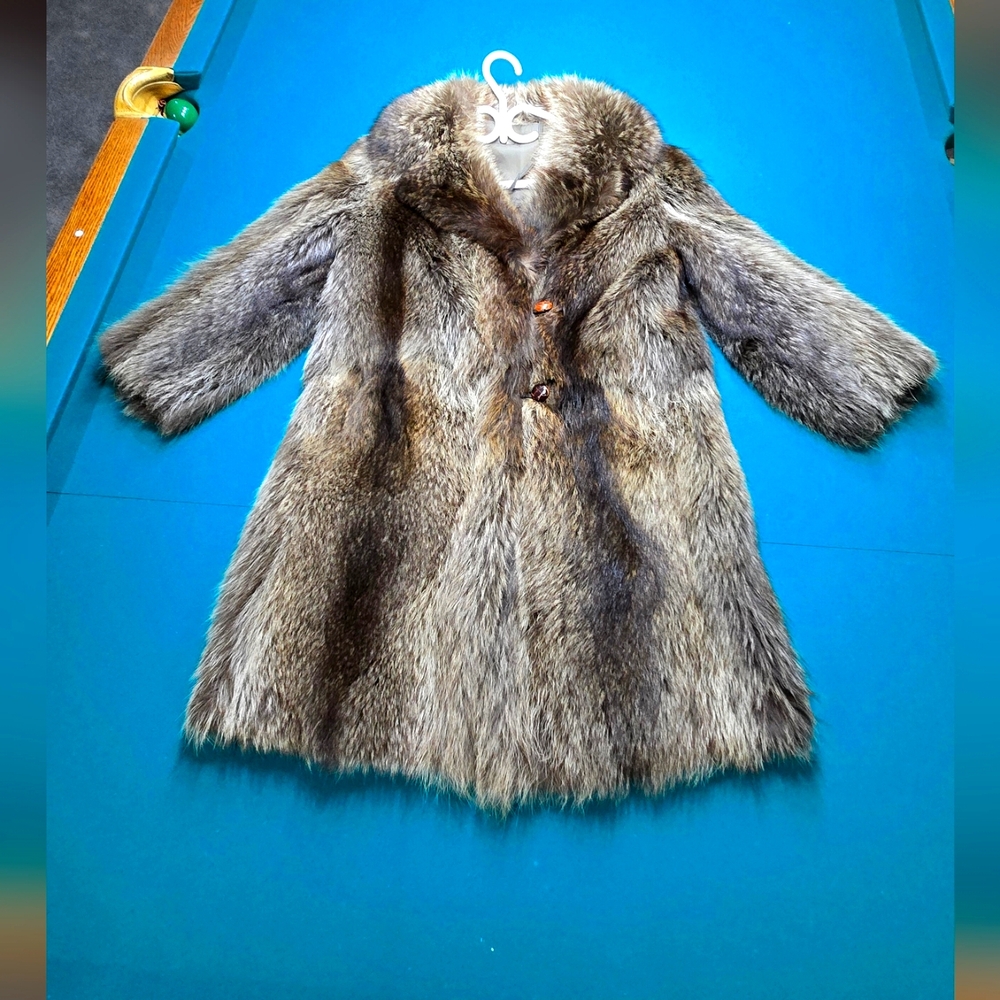#7 Beautiful Ladies 3/4 Length Raccoon   Coat